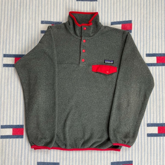 Patagonia Tops - Patagonia Synchilla Fleece pullover